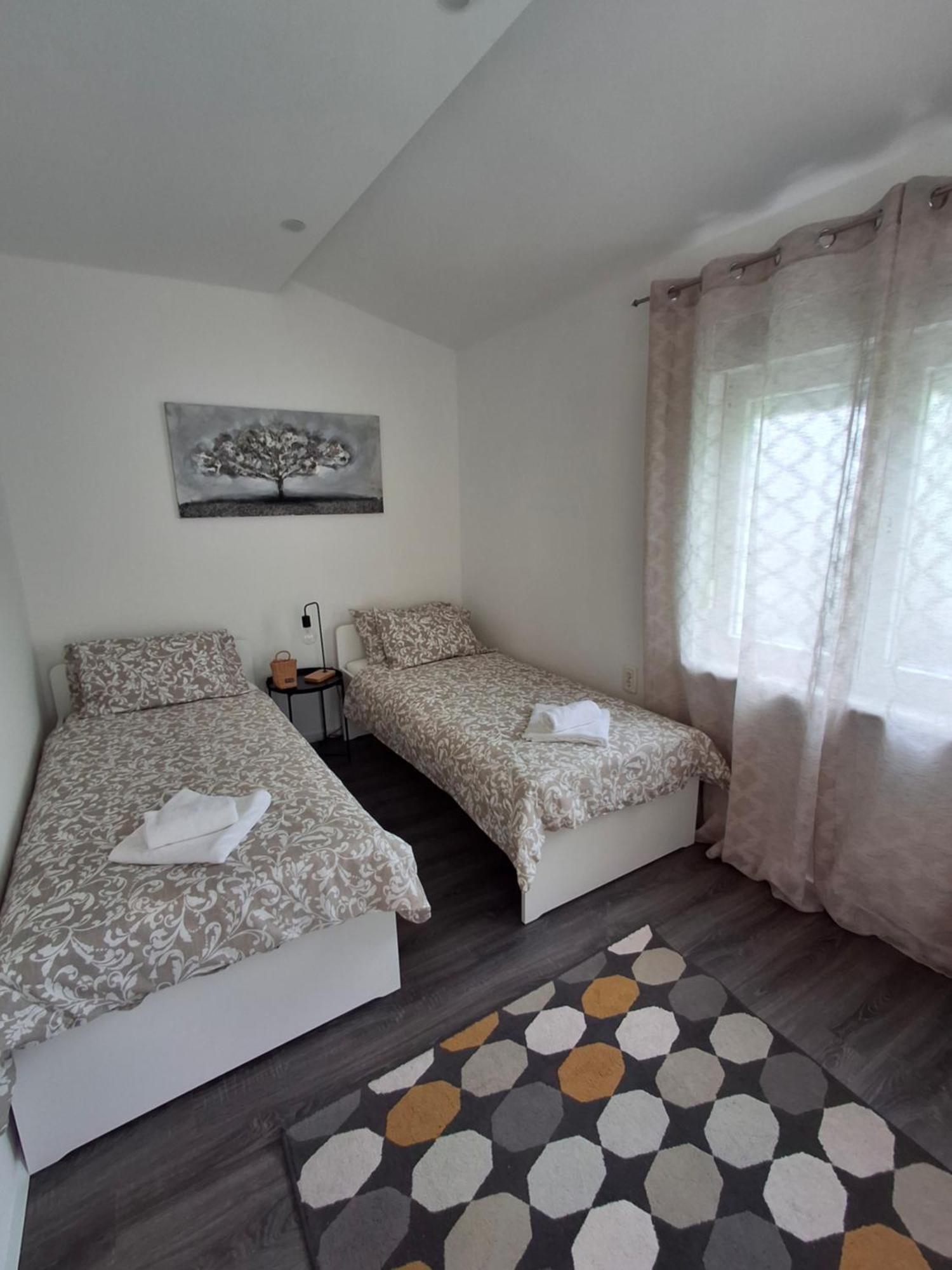 Apartmani Alma Pula Exterior photo